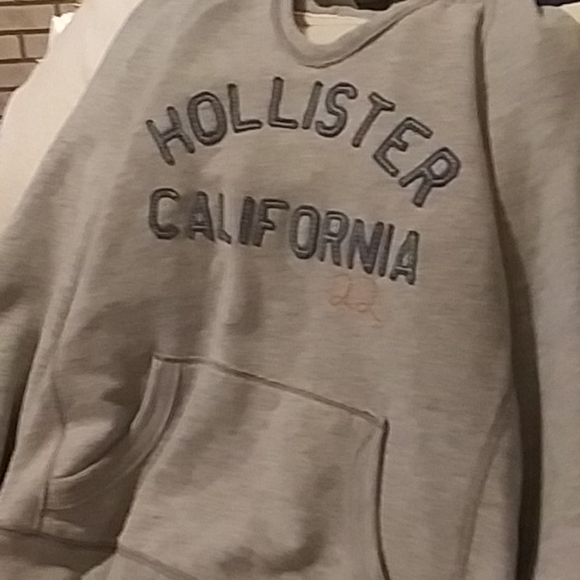 Hollister Hooded Sweatshirt - Picture 2 of 4